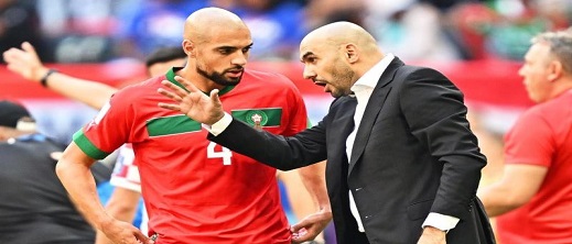 مدرب المنتخب المغربي يتواصل مع العزوزي بديل أمرابط بعد إصابته مدرب المنتخب المغربي يتواصل مع العزوزي بديل أمرابط بعد إصابته