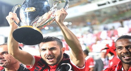 اللاعب الدولي الناظوري السعيدي بعد انضمامه لفريقه الجديد يتوّج بكأس السوبر اللاعب الدولي الناظوري السعيدي بعد انضمامه لفريقه الجديد يتوّج بكأس السوبر