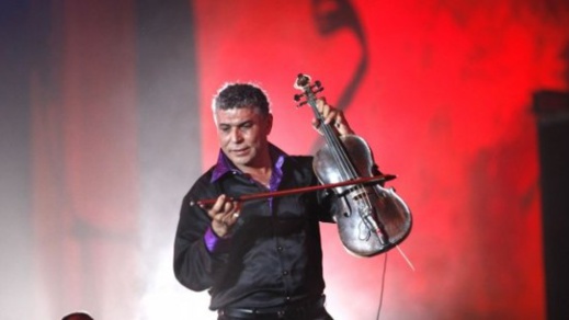 الموت يفجع نجم الأغنية الشعبية عبد العزيز الستاتي الموت يفجع نجم الأغنية الشعبية عبد العزيز الستاتي