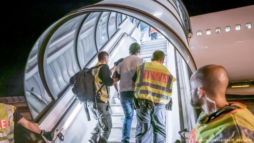 المهاجرون المغاربة بألمانيا يواجهون تهديدا بالترحيل