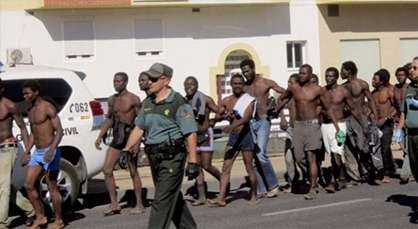 اسبانيا تصادق على قانون طرد المهاجرين السريين انطلاقا من التراب المغربي