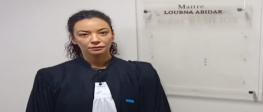 لبنى أبيضار أصبحت محامية ! جدل يرافق ظهورها بالبذلة الرسمية لبنى أبيضار أصبحت محامية ! جدل يرافق ظهورها بالبذلة الرسمية