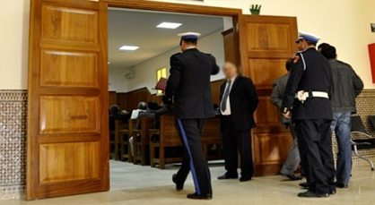 بني أنصار.. الإستماع لسيدة تتهم شخصا بالنصب والاحتيال وانتحال صفة صحفي