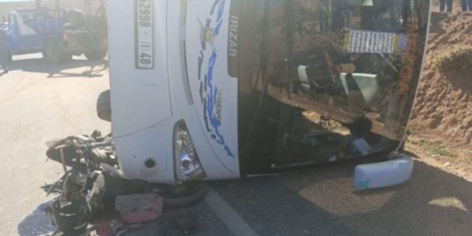 قتيل و 15 مصابا في حادثة سير مروعة بالجهة الشرقية قتيل و 15 مصابا في حادثة سير مروعة بالجهة الشرقية