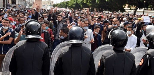 الأساتذة يشلون المؤسسات التعليمية.. إضراب من 21 إلى 23 نونبر بجميع ربوع المملكة
