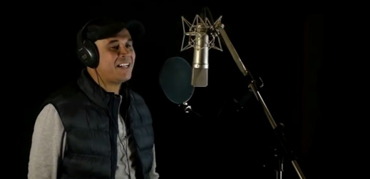 عبد السلام برشلونة يطلق جديده أريف نغ عبد السلام برشلونة يطلق جديده أريف نغ