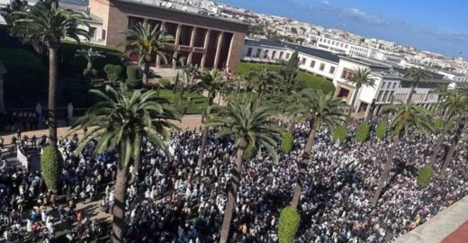 نقابة تدعو الآباء إلى تفهم الحراك التعليمي والمشاركة في مسيرات جهوية في ال3 من دجنبر نقابة تدعو الآباء إلى تفهم الحراك التعليمي والمشاركة في مسيرات جهوية في ال3 من دجنبر