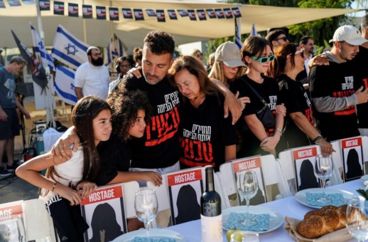 إسرائليون يدعون الملك للتوسط لتبادل الرهائن الموجودين في غزة