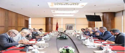 انعقاد اللجنة الثلاثية اليوم لتقرير مصير قطاع التعليم.. وهذه أبرز الملفات على الطاولة انعقاد اللجنة الثلاثية اليوم لتقرير مصير قطاع التعليم.. وهذه أبرز الملفات على الطاولة