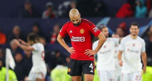 هل ينهي مانشيتر يونايتد مسيرة نجم الأسود أمرابط مع النادي مبكرا؟ هل ينهي مانشيتر يونايتد مسيرة نجم الأسود أمرابط مع النادي مبكرا؟