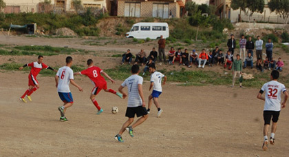 جمعية الحي العمالي للتنمية والبيئة تصل إلى طور النصف نهائي للدوري الرياضي الثامن جمعية الحي العمالي للتنمية والبيئة تصل إلى طور النصف نهائي للدوري الرياضي الثامن