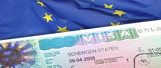 اعتقال متورطين في شبكة لتزوير  اعتقال متورطين في شبكة لتزوير