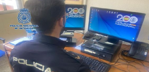 اسبانيا توقف شخصا حاول الهجرة سرا إلى المغرب رفقة ابنه القاصر اسبانيا توقف شخصا حاول الهجرة سرا إلى المغرب رفقة ابنه القاصر