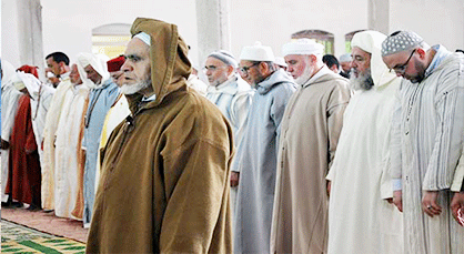 الزاوية الدرقاوية الكركرية تحيي حفلها الديني الموسيمي بتزطوطين الزاوية الدرقاوية الكركرية تحيي حفلها الديني الموسيمي بتزطوطين