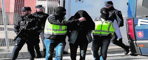 إسبانيا.. تفكيك شبكة موالية لـ “داعش” بالتعاون مع المديرية العامة لمراقبة التراب الوطني إسبانيا.. تفكيك شبكة موالية لـ “داعش” بالتعاون مع المديرية العامة لمراقبة التراب الوطني