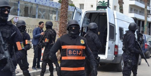 في عملية أمنية متزامنة.. إيقاف شخص متطرف ينشط بالناظور وآخرين بمليلية في عملية أمنية متزامنة.. إيقاف شخص متطرف ينشط بالناظور وآخرين بمليلية
