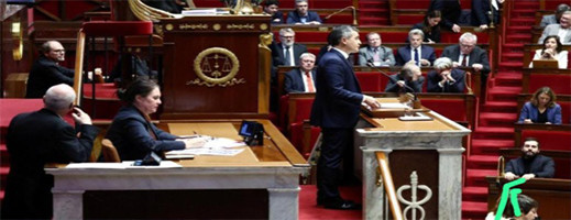 يهم المغاربة.. البرلمان الفرنسي يصادق على تعديلات مشددة على قانون الهجرة يهم المغاربة.. البرلمان الفرنسي يصادق على تعديلات مشددة على قانون الهجرة