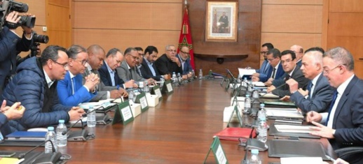 أزمة التعليم.. وزير التربية يعلن عن التوصل إلى اتفاق مع خمس نقابات أزمة التعليم.. وزير التربية يعلن عن التوصل إلى اتفاق مع خمس نقابات