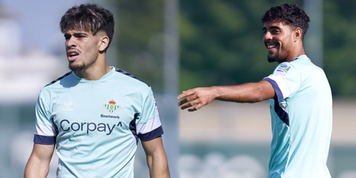 رفض مغربي.. ريال بيتيس يفشل في إبقاء الزلزولي ورياض رفض مغربي.. ريال بيتيس يفشل في إبقاء الزلزولي ورياض