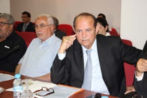 الوزير العنصر في إجتماع بالناظور: لولا الحظوة الملكية لما تبوّأت الناظور هذه المكانة الوزير العنصر في إجتماع بالناظور: لولا الحظوة الملكية لما تبوّأت الناظور هذه المكانة