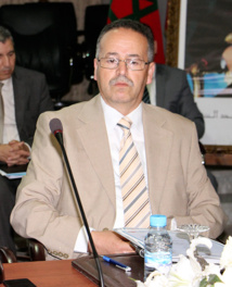 الوزير العنصر في إجتماع بالناظور: لولا الحظوة الملكية لما تبوّأت الناظور هذه المكانة الوزير العنصر في إجتماع بالناظور: لولا الحظوة الملكية لما تبوّأت الناظور هذه المكانة