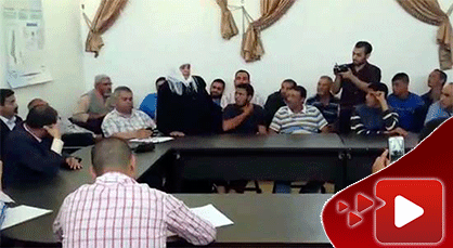سكان ضواحي بني شيكر يُمهلون رئيس الجماعة أجلا محددا لإبعاد أنبوب قبل الخروج للاحتجاج سكان ضواحي بني شيكر يُمهلون رئيس الجماعة أجلا محددا لإبعاد أنبوب قبل الخروج للاحتجاج