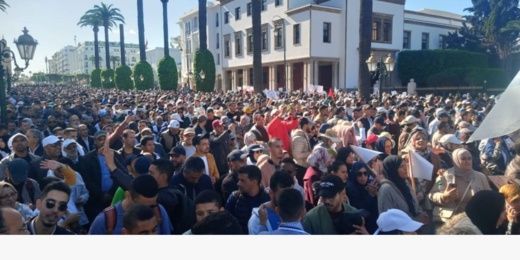 أساتذة التعليم الثانوي يقررون تعليق إضرابهم ابتداء من الجمعة أساتذة التعليم الثانوي يقررون تعليق إضرابهم ابتداء من الجمعة