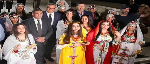 أخنوش يكشف تفاصيل مكالمة هاتفية مع الملك لاعتماد السنة الأمازيغية عيدا وطنيا أخنوش يكشف تفاصيل مكالمة هاتفية مع الملك لاعتماد السنة الأمازيغية عيدا وطنيا