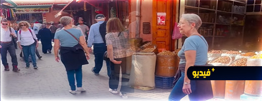 بعد أن أقالها ماكرون.. رئيسة وزراء فرنسا اليزابيت تلجأ لساحة جامع لفنا بعد أن أقالها ماكرون.. رئيسة وزراء فرنسا اليزابيت تلجأ لساحة جامع لفنا