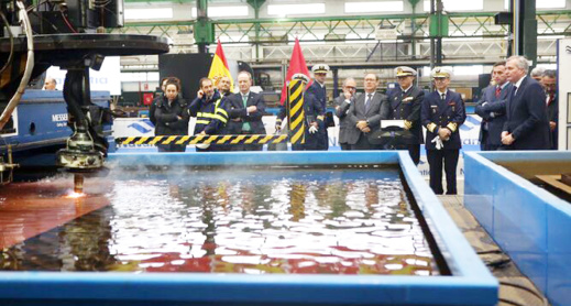 وفد من البحرية الملكية المغربية يتفقد حوض بناء السفن الإسباني "نافانتيا" وفد من البحرية الملكية المغربية يتفقد حوض بناء السفن الإسباني "نافانتيا"