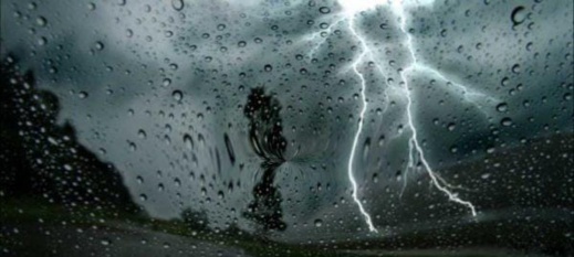 نشرة إنذارية.. أمطار قوية منتظرة بالمملكة يوم غد الجمعة نشرة إنذارية.. أمطار قوية منتظرة بالمملكة يوم غد الجمعة