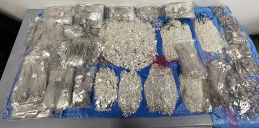 توقيف مغربي كان يحاول إدخال مجوهرات مهربة إلى المغرب توقيف مغربي كان يحاول إدخال مجوهرات مهربة إلى المغرب