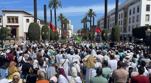 من وقفة احتجاجية للمرضين أمام البرلمان المغربي