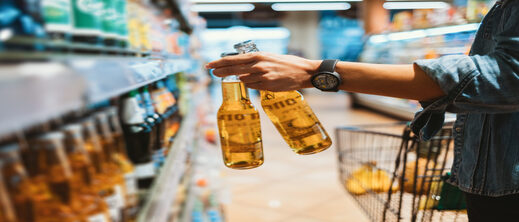 بقرار رسمي.. السعودية تفتح أول متجر لبيع الكحول في تاريخها