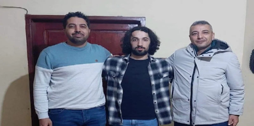 طرد صحفي أجنبي من المغرب إثر عقده اجتماعات مع انفصاليين طرد صحفي أجنبي من المغرب إثر عقده اجتماعات مع انفصاليين