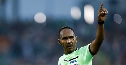 هذا هو الطاقم التحكيمي لمباراة المغرب وجنوب إفريقيا هذا هو الطاقم التحكيمي لمباراة المغرب وجنوب إفريقيا