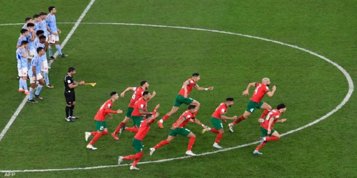 لاعبو "أسود الأطلس" يرفضون الاعتزال لاعبو "أسود الأطلس" يرفضون الاعتزال