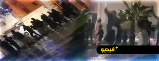 بشوارع الناظور.. أفارقة يرقصون احتفالا بفوز الكوت ديفوار بالكأس بشوارع الناظور.. أفارقة يرقصون احتفالا بفوز الكوت ديفوار بالكأس