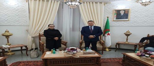 برلمانية مغربية تشارك في اجتماع بالجزائر وتستقبل بحفاوة برلمانية مغربية تشارك في اجتماع بالجزائر وتستقبل بحفاوة