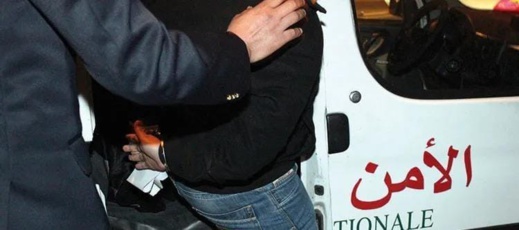 الأمن المغربي يوقف مبحوثا عنه فرنسي من أصل جزائري بسبب جرائم ثقيلة الأمن المغربي يوقف مبحوثا عنه فرنسي من أصل جزائري بسبب جرائم ثقيلة