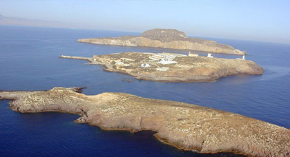 جزر "تشافاريناس" بالساحل المتوسطي.. موقع جغرافي واستراتيجي، وقدر تاريخي معلق