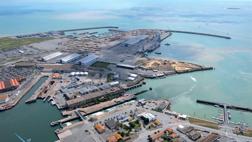 بتكلفة 240 مليون درهم.. شركتان فرنسيتان تربطان ميناء الناظور غرب المتوسط بشبكة الكهرباء بتكلفة 240 مليون درهم.. شركتان فرنسيتان تربطان ميناء الناظور غرب المتوسط بشبكة الكهرباء