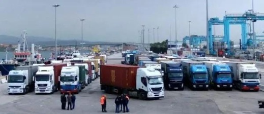 مقترح مساواة رخصة القيادة المغربية والإسبانية يثير غضب السائقين الإسبان مقترح مساواة رخصة القيادة المغربية والإسبانية يثير غضب السائقين الإسبان