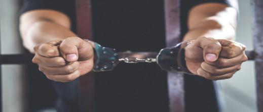 اعتداء وحشي على أستاذة في مدرسة من طرف طليقها اعتداء وحشي على أستاذة في مدرسة من طرف طليقها
