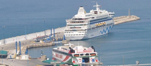 الرحلات البحرية بين المغرب وإسبانيا تتوقف الرحلات البحرية بين المغرب وإسبانيا تتوقف