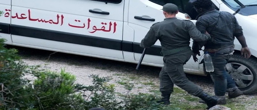 توجيه اتهامات لعاطل و6 من عناصر القوات المساعدة في قضايا ارتشاء وتهجير سري عبر الناظور توجيه اتهامات لعاطل و6 من عناصر القوات المساعدة في قضايا ارتشاء وتهجير سري عبر الناظور
