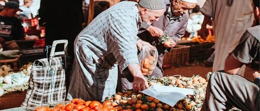 تقرير رسمي: تراجع أسعار معظم المواد الغذائية.. هل أحس به المواطنون؟ تقرير رسمي: تراجع أسعار معظم المواد الغذائية.. هل أحس به المواطنون؟