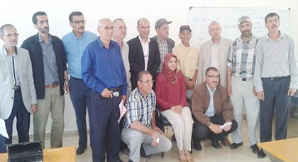 الأسرة التعليمية بمدرسة المسيرة بالناظور تكرّم الأستاذة بلمغار وتودعها على إيقاع الدموع الأسرة التعليمية بمدرسة المسيرة بالناظور تكرّم الأستاذة بلمغار وتودعها على إيقاع الدموع