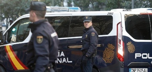 توقيف شخص متورط مع شبكة "موكرو مافيا" بالمدينة المحتلة توقيف شخص متورط مع شبكة "موكرو مافيا" بالمدينة المحتلة