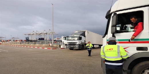 إسبانيا تنشر تعديلات قانونية تسمح للسائقين المهنيين المغاربة بالعمل على أراضيها إسبانيا تنشر تعديلات قانونية تسمح للسائقين المهنيين المغاربة بالعمل على أراضيها